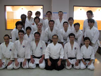 Тренировка в центре боевых искусств под руководством Андо сэнсэя
